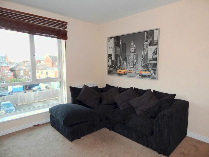 1 Bedroom Flat To Rent In Whithall Close, Borehamwood, WD6