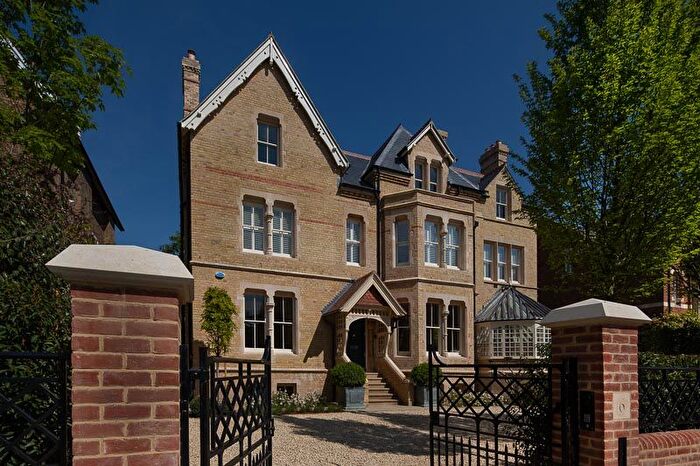 6 Bedroom Detached House To Rent In Crick Road, North Oxford, OX2