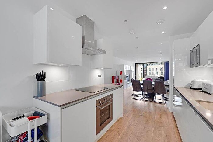 3 Bedroom Flat To Rent In Waterman House, Forrester Way, London, E15