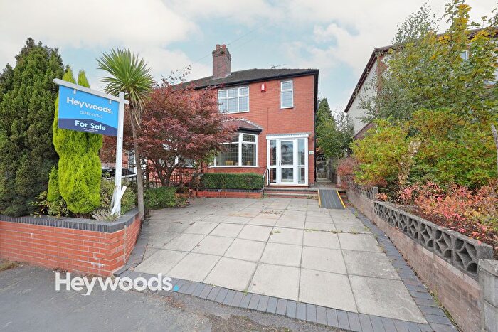 3 Bedroom Semi-detached House For Sale In Dimsdale Parade West, Wolstanton, Newcastle-Under-Lyme, Staffordshire, ST5