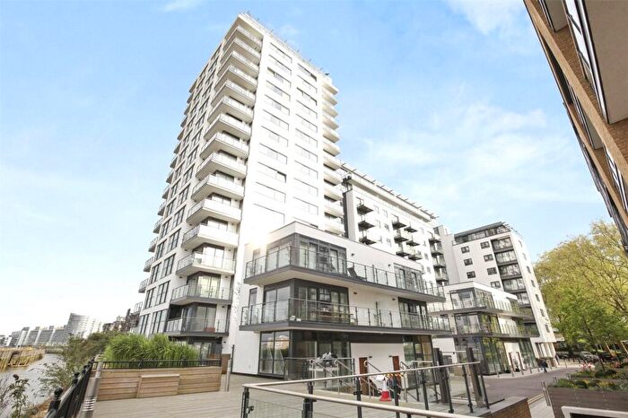 2 Bedroom Flat To Rent In Knights Tower, Wharf Street, London, SE8
