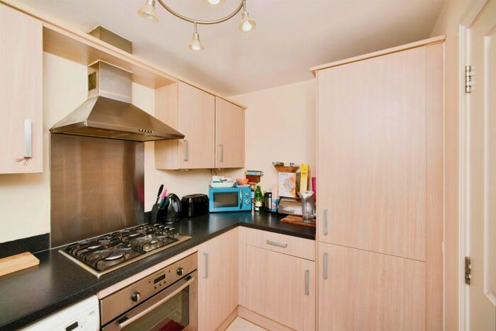 2 Bedroom Flat For Sale In Newlands Road, Rottingdean, Brighton, BN2