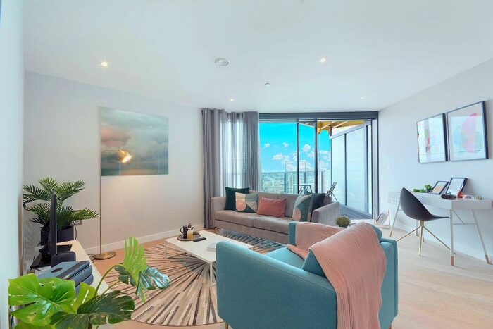 1 Bedroom Flat To Rent In Churchyard Row, Elephant And Castle, London, SE11