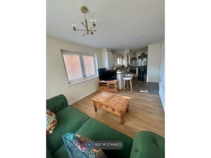 1 Bedroom Flat To Rent In Stones Avenue, Dartford, DA1