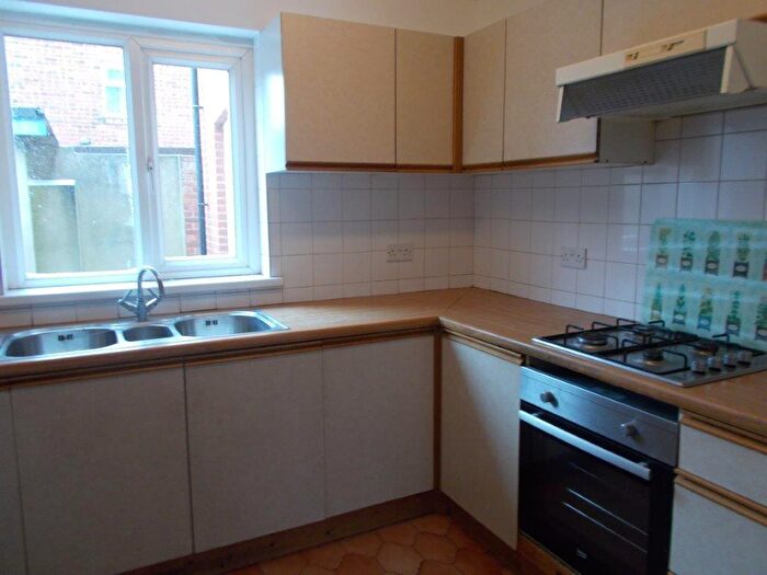 8 Bedroom Semi Detached House To Rent In Mayfield Road, SO17