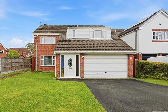 4 Bedroom Detached House For Sale In Atholl Close, Macclesfield, SK10