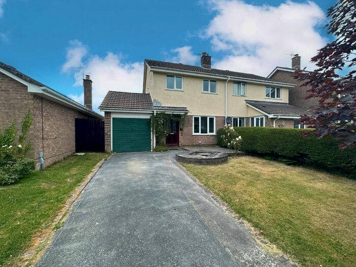 3 Bedroom Semi-Detached House To Rent In Carne View, Probus, TR2