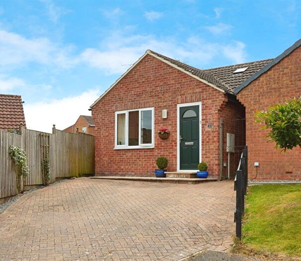 1 Bedroom Detached Bungalow For Sale In Castle Mount, Tisbury, Salisbury, SP3