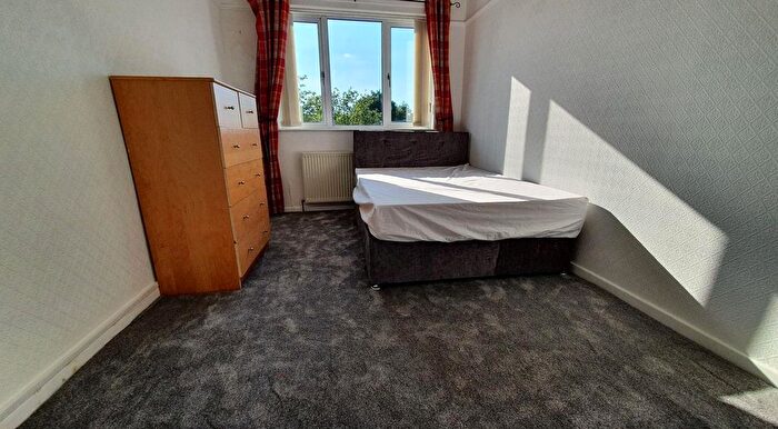 3 Bedroom Flat To Rent In Great Hampton Row, Birmingham, B19
