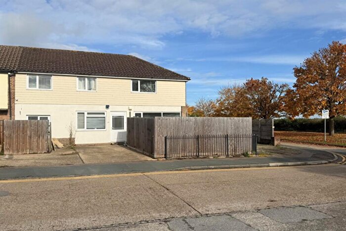 4 Bedroom Maisonette For Sale In Broomhall Road, Chelmsford, CM1