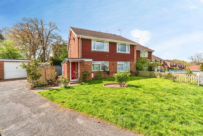 2 Bedroom Terraced House For Sale In Hotspur Close, Southampton, Hampshire, SO45