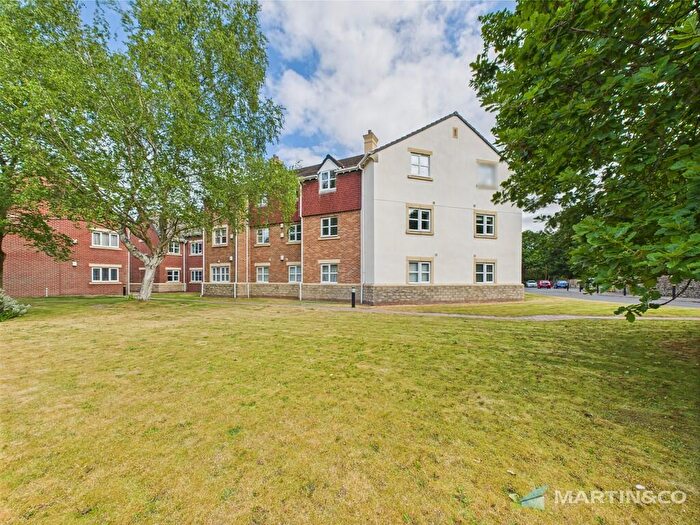 2 Bedroom Apartment For Sale In Clifton Gate, Lytham St Annes, FY8