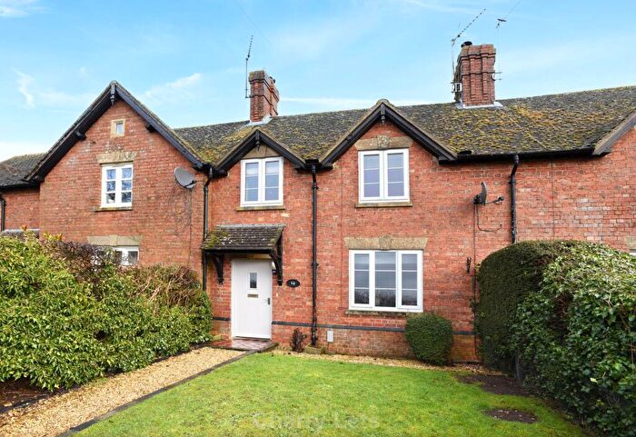 3 Bedroom Cottage To Rent In Radstone, Brackley, NN13