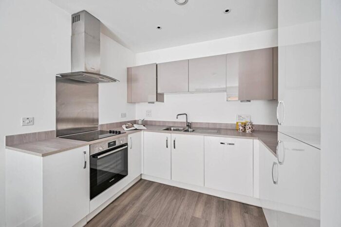 2 Bedroom Flat To Rent In Cavalry Court, Woolwich, London, SE18