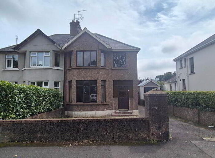 3 Bedroom Semi-Detached House For Sale In Duncreggan Road, Derry, BT48