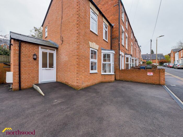 1 Bedroom Detached House To Rent In Marlborough Place, Banbury, OX16