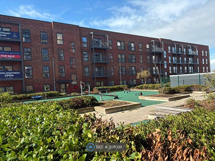 1 Bedroom Flat To Rent In Pembrook House, Southampton, SO19