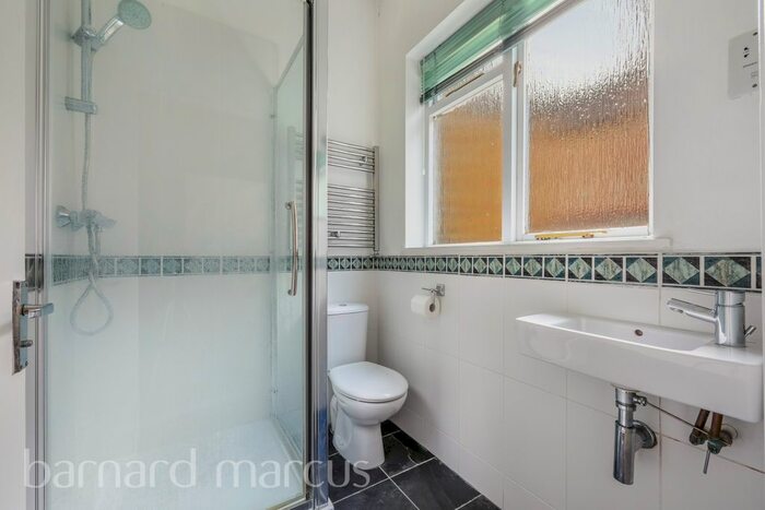2 Bedroom Flat To Rent In Gwendolen Avenue, London, SW15