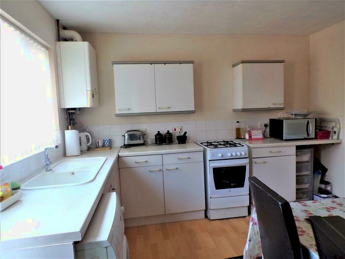 2 Bedroom Terraced House For Sale In Cave Street, Hull, HU5