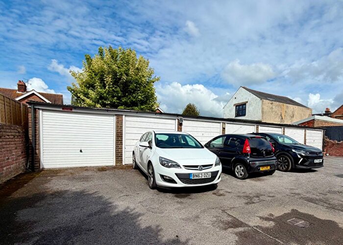 Garage / Parking To Rent In Rectory Road, Worthing, BN14
