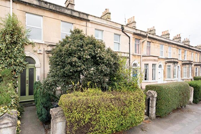 1 Bedroom Apartment To Rent In Lower Bristol Road, Bath, BA2