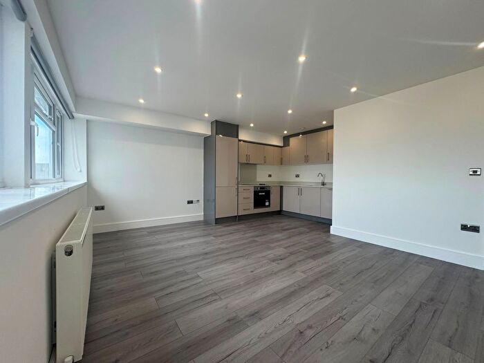 2 Bedroom Flat To Rent In Swanley Centre, Swanley, BR8