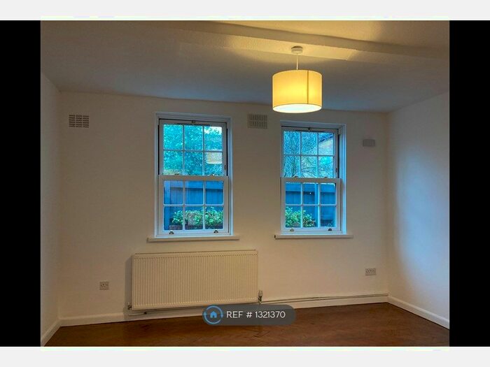 3 Bedroom Flat To Rent In Chiswick, London W4
