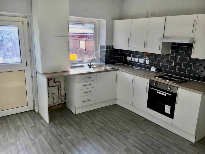 3 Bedroom Terraced House To Rent In Station Road, Barnsley, S70
