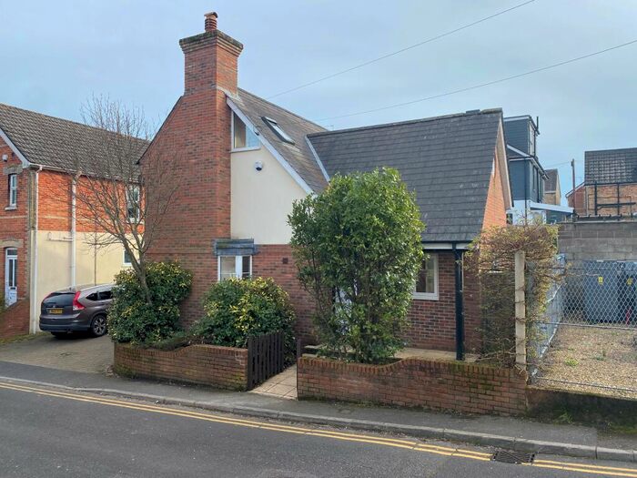 3 Bedroom House To Rent In Creech Road, Parkstone, BH12