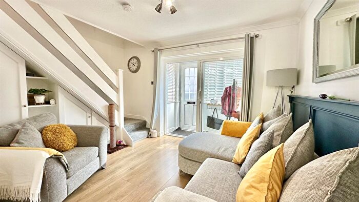 2 Bedroom End Of Terrace House For Sale In Keymer Close, St Leonards On Sea, TN38