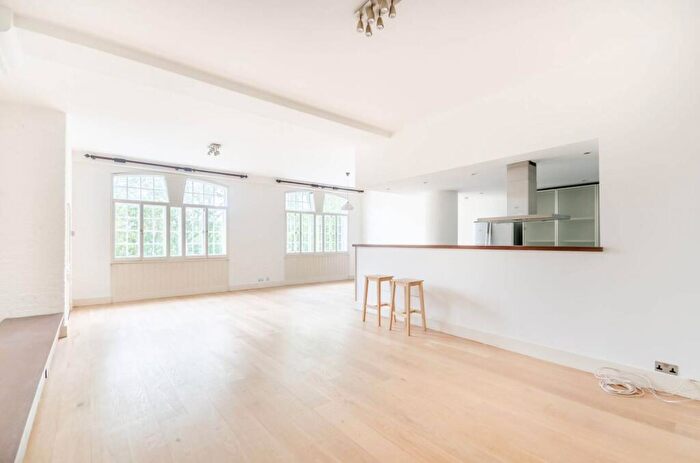 2 Bedroom Flat To Rent In The Highway, City, London, E1W