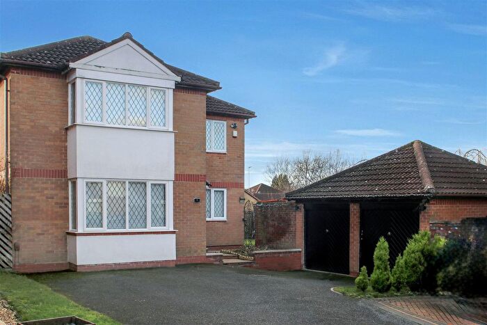 4 Bedroom Detached House For Sale In Eddington Court, Emerson Valley, Milton Keynes, MK4