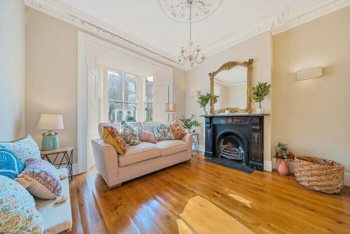 6 Bedroom House To Rent In Southborough Road, Victoria Park, London, E9