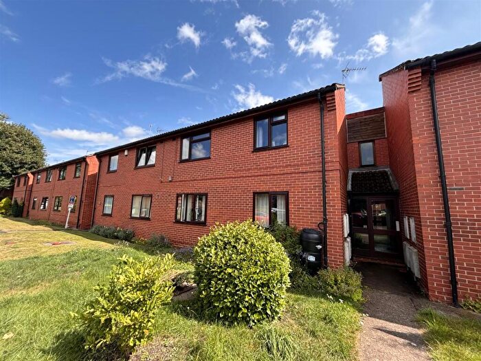 2 Bedroom Flat To Rent In Mumby Close, Newark, NG24