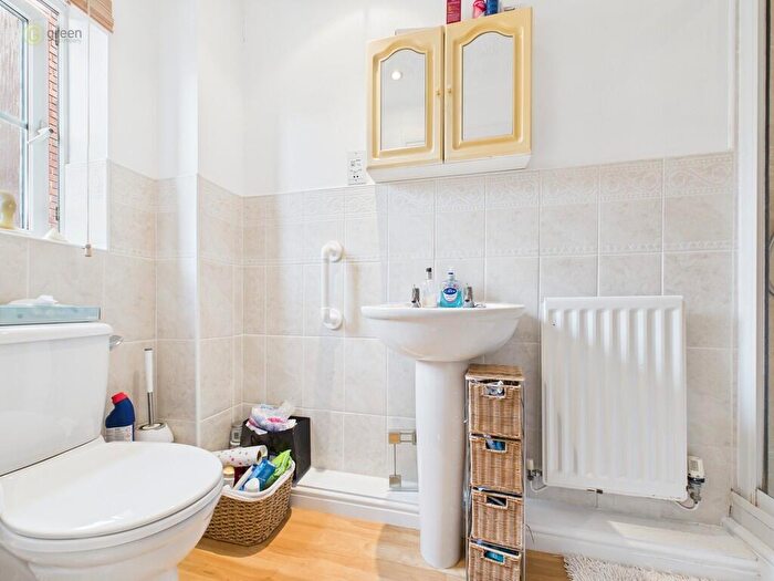 3 Bedroom Terraced House For Sale In Sowers Court, Four Oaks, B75