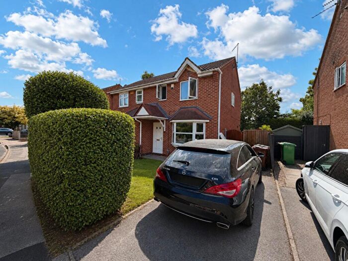 3 Bedroom Semi-Detached House To Rent In Ellwood Crescent, Nottingham, Nottingham City, NG8
