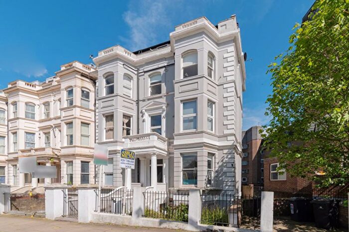 1 Bedroom Flat For Sale In Chippenham Road, London, W9