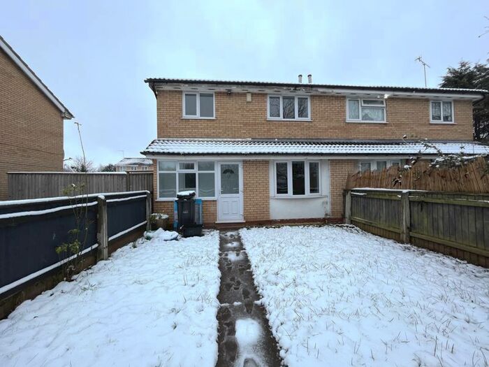 2 Bedroom End Of Terrace House To Rent In Foxdale Drive, Brierley Hill, DY5