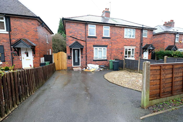 2 Bedroom Semi Detached House To Rent In Glen Road, Dudley, DY3