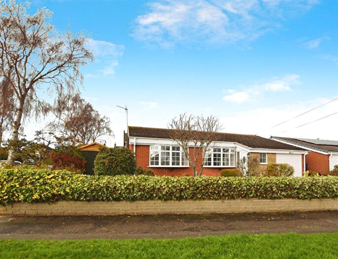 2 Bedroom Detached Bungalow For Sale In Brevere Road, Hedon, Hull, HU12