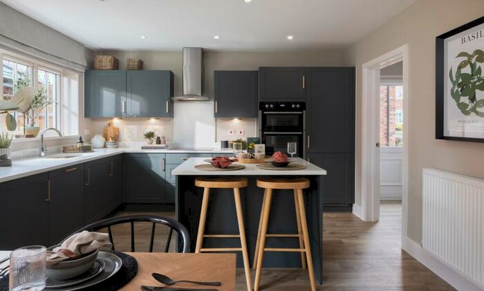 4 Bedroom Detached House For Sale In The Willows, Bedford, MK40