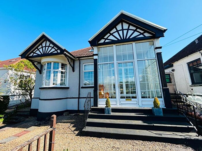 2 Bedroom Detached Bungalow For Sale In Felinfoel Road, Llanelli, SA15