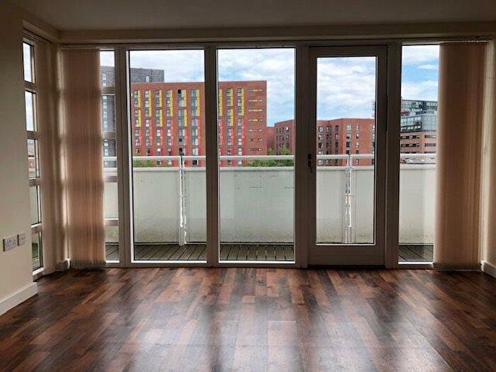 2 Bedroom Apartment To Rent In Royal Quay, Liverpool, L3