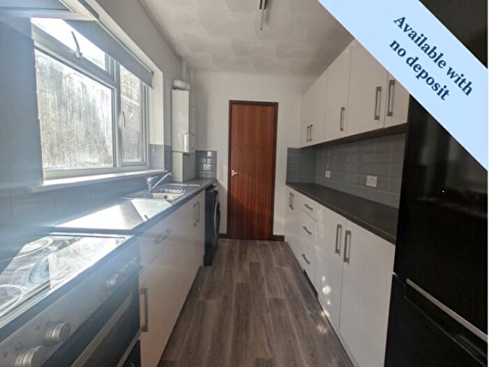 3 Bedroom Terraced House To Rent In Station Road, Penclawdd, SA4