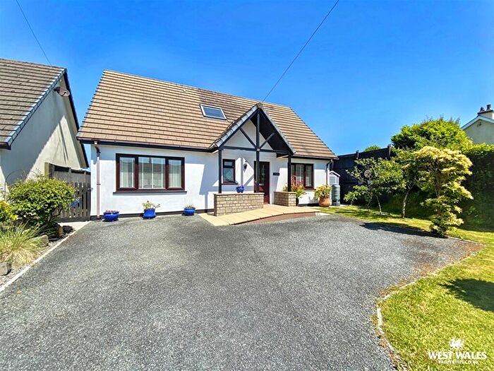 3 Bedroom Detached Bungalow For Sale In Templebar Road, Kilgetty, SA68