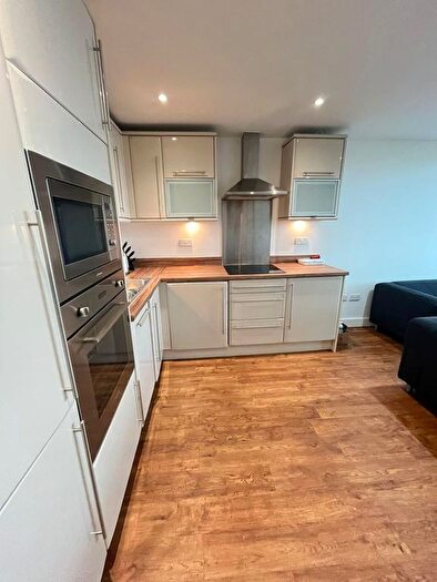 2 Bedroom Flat To Rent In Fathom Court, Basin Approach, Gallions Reach, London, E16
