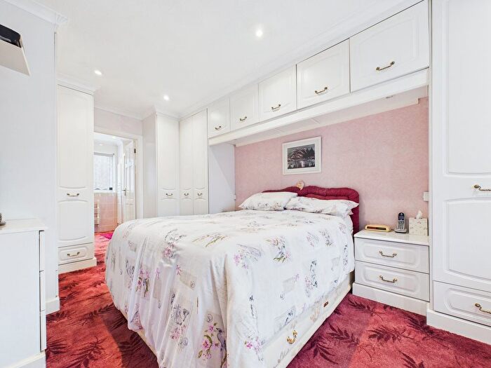 4 Bedroom Terraced House For Sale In Cecil Aldin Drive, Tilehurst, Reading, RG31