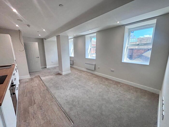 1 Bedroom Apartment To Rent In George Street, Hull, HU1