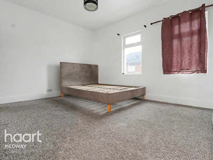 3 Bedroom Terraced House To Rent In Canterbury Street, Gillingham, ME7