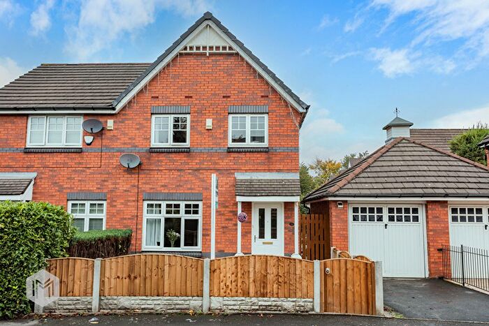 3 Bedroom Semi-detached House For Sale In Dixon Green Drive, Bolton, BL4